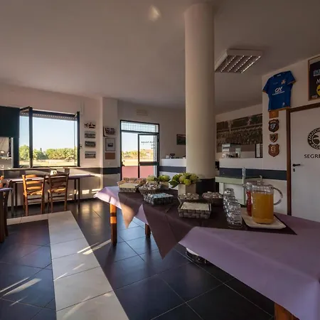 Πανσιόν La Meta Sporting Αλγκέρο